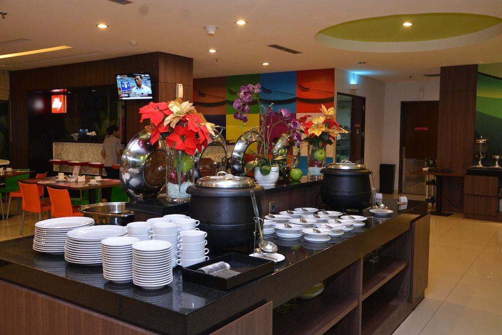Favehotel Hyper Square Bandung Exteriör bild