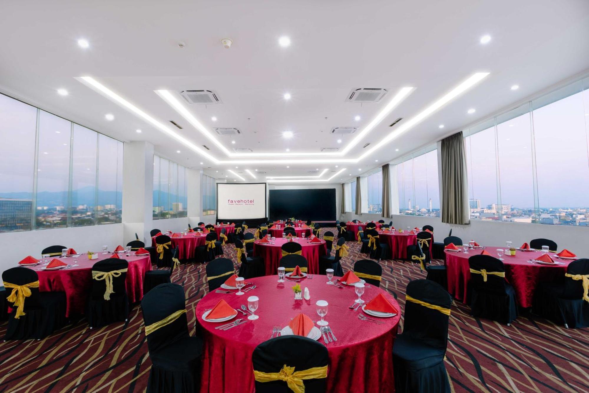 Favehotel Hyper Square Bandung Exteriör bild